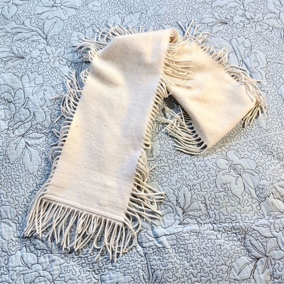 Nordstrom 100% Cashmere All-Around Fringe Scarf Wrap Cream Ivory💛 - Picture 3 of 9